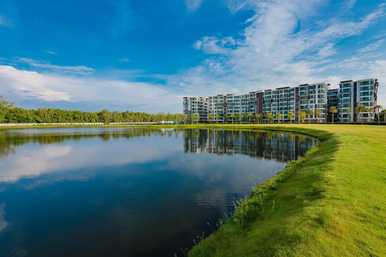 Wyndham Royal Lee Phuket Hotel Nai Yang-stranden Eksteriør billede